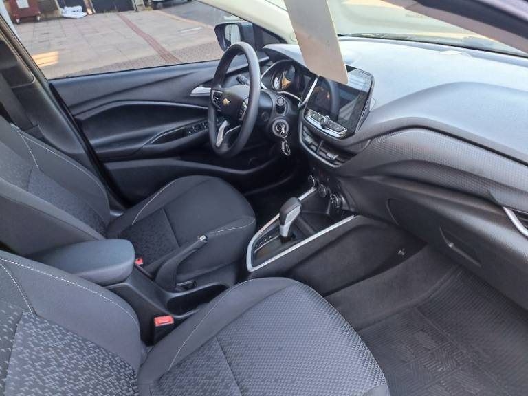 CHEVROLET - ONIX - 2020/2021 - Cinza - R$ 79.900,00