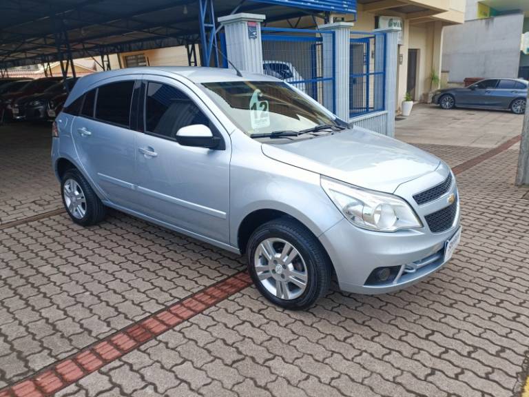 CHEVROLET - AGILE - 2012/2012 - Prata - R$ 39.900,00