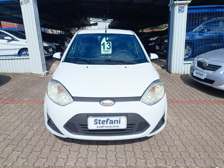 FORD - FIESTA - 2012/2013 - Branca - R$ 36.900,00