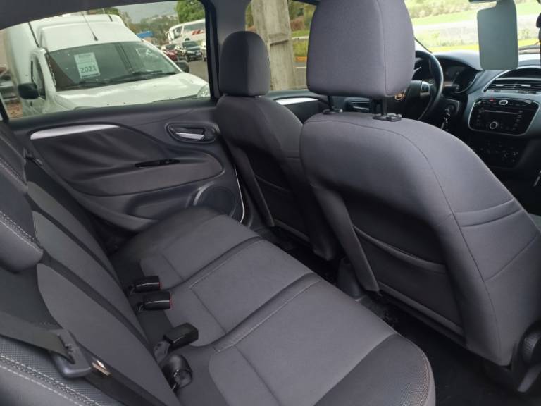 FIAT - PUNTO - 2015/2016 - Branca - R$ 49.900,00