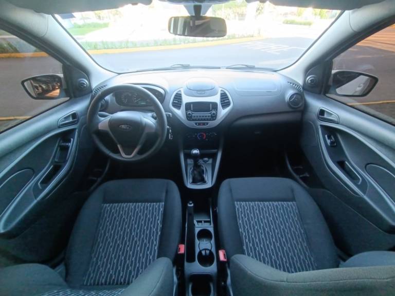 FORD - KA - 2020/2021 - Branca - R$ 58.900,00