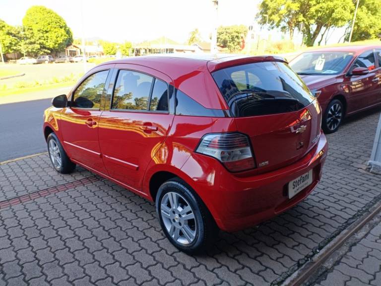 CHEVROLET - AGILE - 2013/2013 - Vermelha - R$ 39.900,00