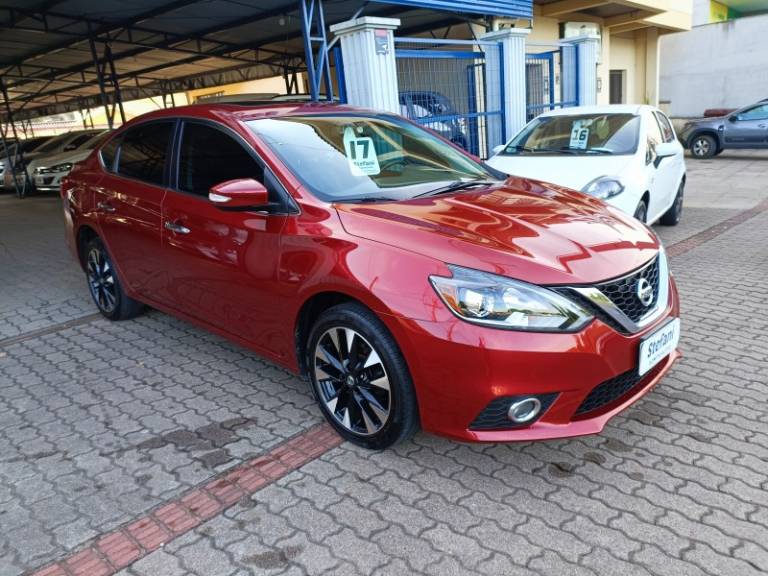 NISSAN - SENTRA - 2016/2017 - Vermelha - R$ 77.900,00