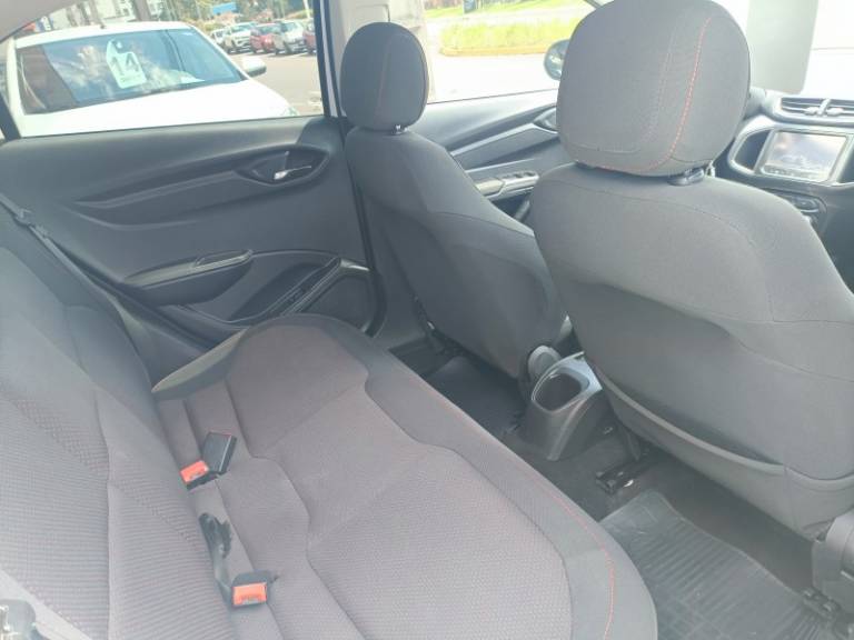 CHEVROLET - ONIX - 2015/2016 - Branca - R$ 56.900,00