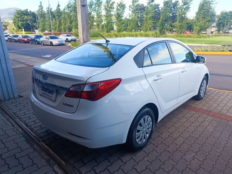 HYUNDAI - HB20S - 2014/2015 - Branca - R$ 56.900,00