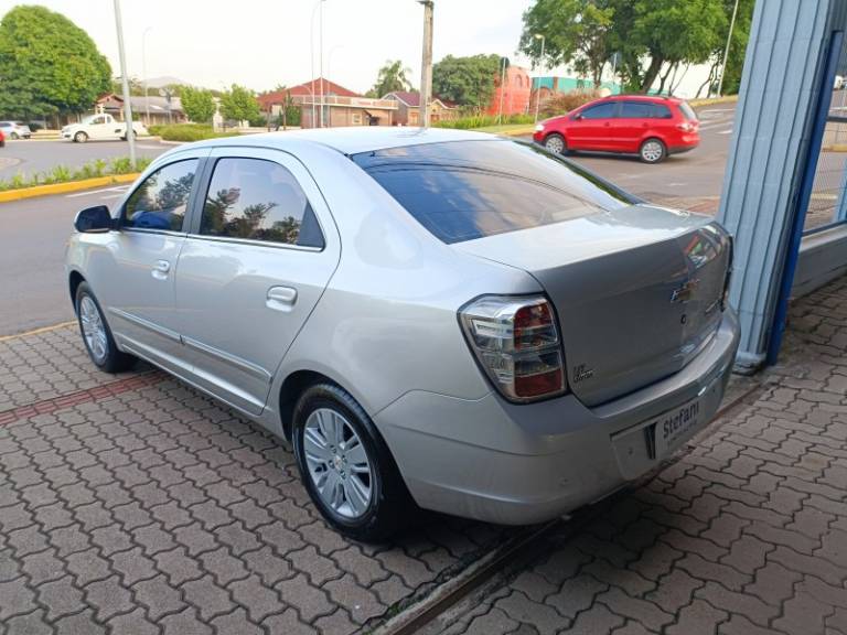 CHEVROLET - COBALT - 2014/2015 - Prata - R$ 48.900,00