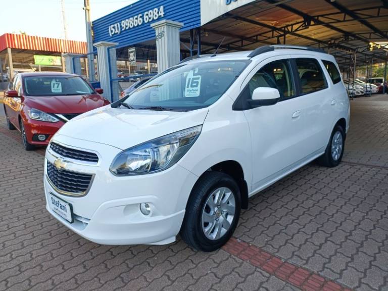 CHEVROLET - SPIN - 2015/2016 - Branca - R$ 59.900,00