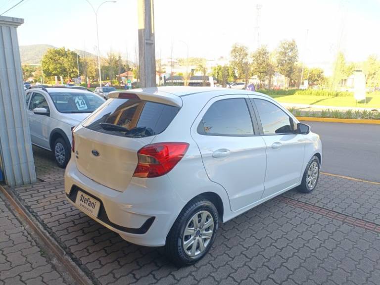 FORD - KA - 2020/2021 - Branca - R$ 58.900,00