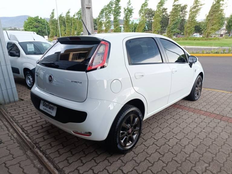 FIAT - PUNTO - 2015/2016 - Branca - R$ 49.900,00