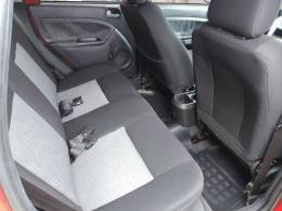 FORD - FIESTA - 2010/2011 - Vermelha - R$ 35.900,00
