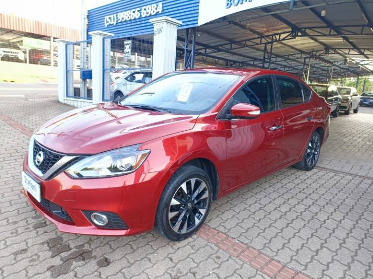 NISSAN - SENTRA - 2016/2017 - Vermelha - R$ 77.900,00