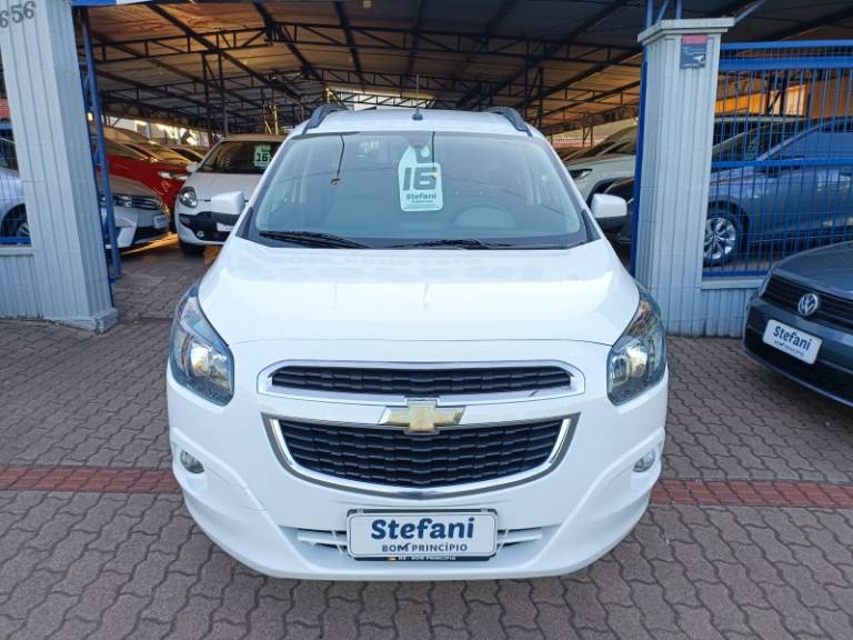CHEVROLET - SPIN - 2015/2016 - Branca - R$ 59.900,00