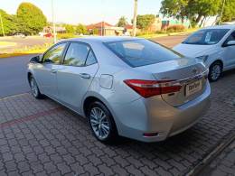 TOYOTA - COROLLA - 2014/2015 - Prata - R$ 88.900,00