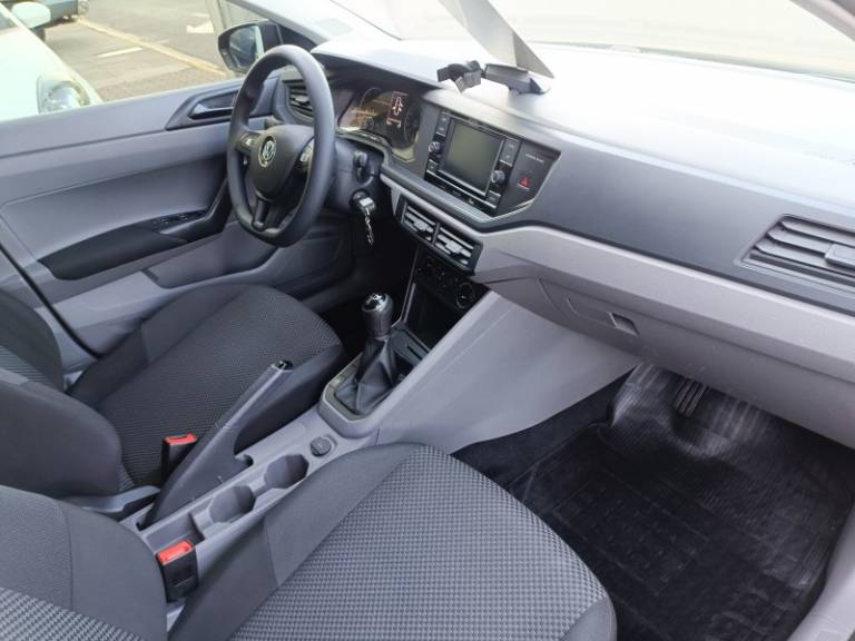 VOLKSWAGEN - POLO - 2018/2019 - Preta - R$ 67.900,00