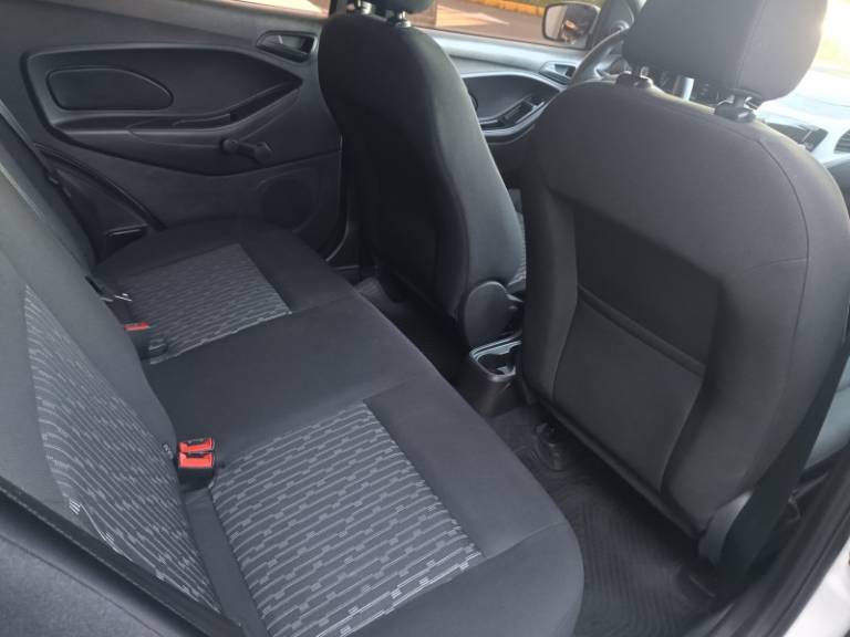 FORD - KA - 2020/2021 - Branca - R$ 58.900,00