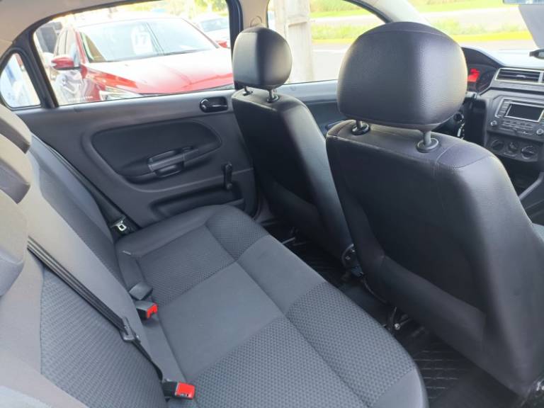 VOLKSWAGEN - VOYAGE - 2020/2021 - Cinza - R$ 59.900,00
