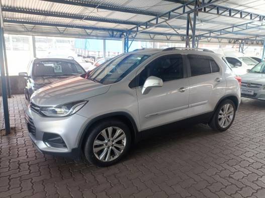 CHEVROLET - TRACKER - 2018/2018 - Prata - R$ 93.900,00