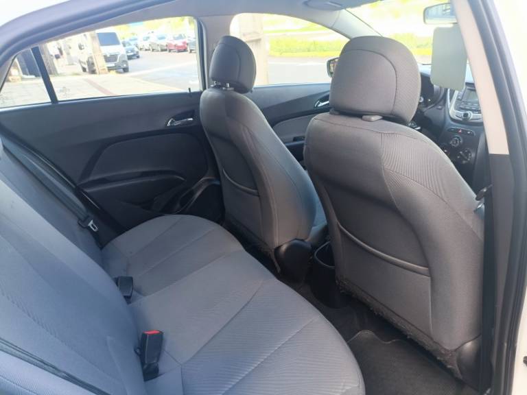 HYUNDAI - HB20S - 2014/2015 - Branca - R$ 56.900,00
