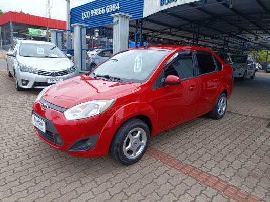 FORD - FIESTA - 2010/2011 - Vermelha - R$ 35.900,00